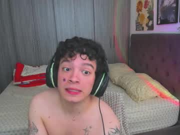 Moonlight_baee, 19 years old, GOAL: sexy dance [69 tokens remaining] multigoal #18 #teen #bigcock #lovense #muscle doing homework, webcam photo