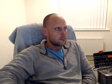 Feet Cams Live male performer mr_baldy streaming now