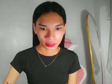 Skinny Asian cam girl Msandreaxx live in HD
