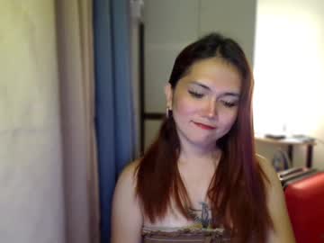 Skinny Asian cam girl Naisha143 live in HD