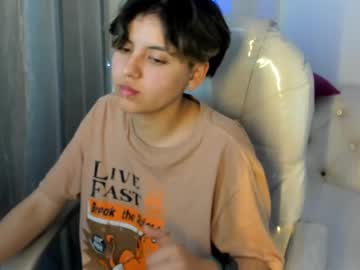 Nathalyy_ds, 18 years old, Manages to undress me and know how beautiful my body is !! ???  #nonude #skinny #18 #saliva #new [111 tokens remaining], webcam photo