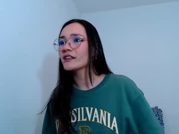 Squirting cam girl Naughty_giirl_ age 25 yrs live now