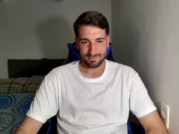 Naugthy18boy, 28 years old, Make me vibrate until I CUM!! [1035 tokens left] #new #hairy #beard #feet #cum, webcam photo