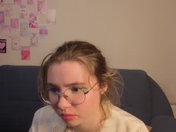 Nevadajourdain, hey im JANE^^ its my first day here<3  goal: play with my hair   #shy #brunette #feet #young #new [27 tokens remaining], webcam photo