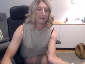 Ngzero • crossdresser44y • Online • public