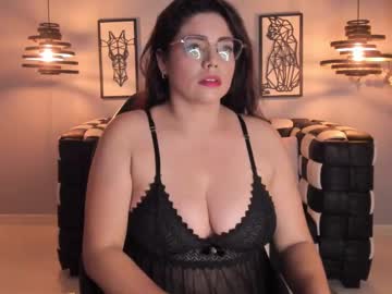 Nicolle_bigboobs_, 32 years old, Do you want to know what is hotter than my feet? Think about it ... and tell me privately. - Goal: blowjob + spanks ass x 3 [99 tokens left] #bigboobs #mature #new #milf #glasses, webcam photo