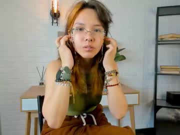 Nieshadurso, 18 years old, Goal: "play with shoulders" My name is Lia I'm the first day here. Welcome to my brilliant world.  #shy #new #18 #bigass [9 tokens remaining], webcam photo