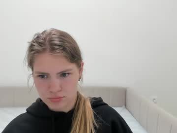 Feet Cams Live model Ninarihh, age 20 streaming Foot Fetish VR