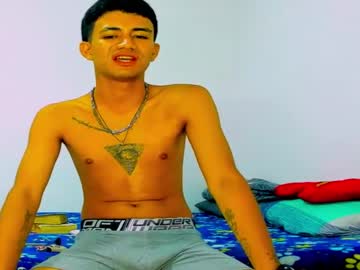 Nioklouds777 • smoking25y • Colombia • public