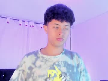 Live gay cam model Noah_dupont__18 yrs streaming now in HD