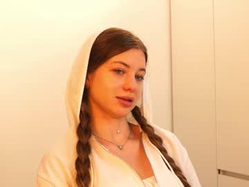 Not_so_far, 18 years old, Take off top ~ Sofia here! My 1st day. Welcome to my house! #fit #teen #18 #german #british [114 tokens remaining], webcam photo