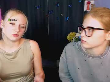 Ofelia_peachy, GOAL: my first goal [299 tokens remaining] Welcome to my room! #feet #blonde #teen #shy #new, webcam photo