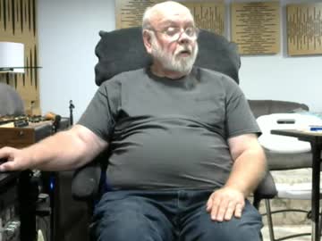 Hairy cam model Old_guy111 live now
