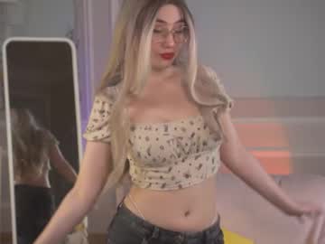 Squirting cam girl Oliilali age 21 yrs live now