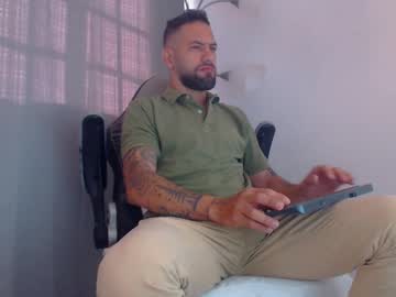 BDSM Master Oliverdrew1 live domination webcam