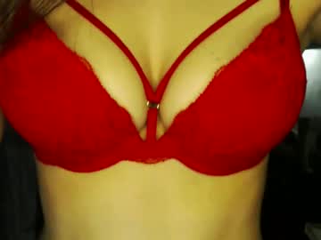 Oliviajohnson20, 24 years old, plug in ass [80 tokens left] #asian #18 #squirt #latina #new, webcam photo