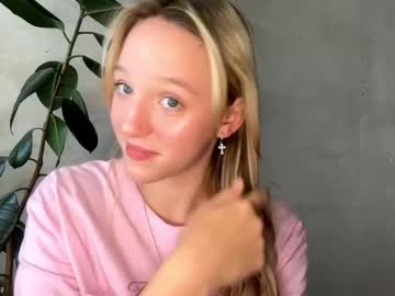 One_more_purr, 18 years old, Goal:bite a bit my lips and finger sexy! lol! I'm Mila nice to meet u guys! i am #new and a bit #shy but i think i got #bigboobs #natural #skinny type lol will see! [10 tokens remaining], webcam photo
