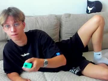 Ostin_meoww, 19 years old, GOAL: Play with sweet nipples [60 tokens remaining] Welcome to my room! #new #18 #teen #young #cum, webcam photo
