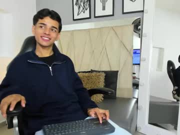 Owen__johnson, 19 years old, GOAL: Hot show [50 tokens remaining] Welcome to my room! #18 #bigcock #new #young #cum, webcam photo
