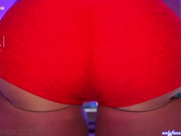 Squirting cam girl Oxlemon age 99 yrs live now