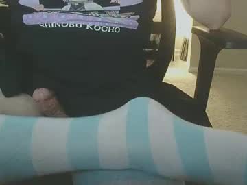 Philiies08, nerdy girl playing with her dick #femboy #new #hairy #bigballs, webcam photo