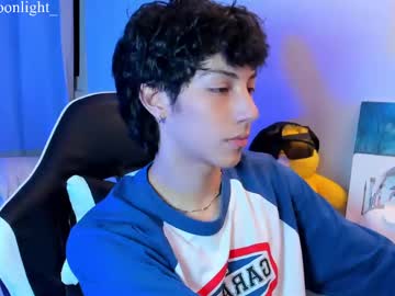 Philipe_moonlight_, 19 years old, GOAL: Take Off T-Shirt [0 tokens remaining] Welcome to my room! #feet #twink #latin #18 #new, webcam photo