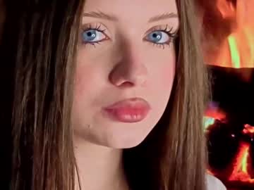 Phyllisstevenson, 18 years old, goal: touch my big boobies? Hi! My name is Molly, I'm #18 y.o., #new and #skinny girl. #teen #shy [54 tokens remaining], webcam photo