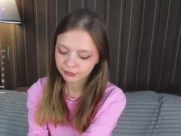 Pickmy, flash my boobs in bra [138 tokens left] Welcome! | My name is Agnes and it's my first day here! | #new #18 #shy #smalltits #french, webcam photo