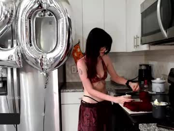 Pixiedustr, 20 years old, clowning about #bigboobs #natural #18 #skinny #british, webcam photo