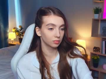 Portia_sparkle, 18 years old, GOAL: hands under the top [33 tokens remaining] Welcome to my room! Help me to get 10 thumbs up<3 #18 #teen #new #shy #young, webcam photo