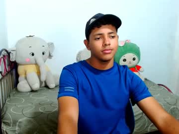 Pretty_anonimuszzx, 21 years old, Current Goal: CUM IN PUBLIC at 500 tokens -- Show Description #21 #latin #young #c2c #makemecum #straight, webcam photo