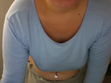 Princesskelly99, 25 years old, #bigbutt #bigboobs #squirt #new #tall [999 tokens remaining], webcam photo