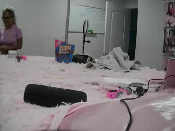 Skinny Asian cam girl Princesskimami live in HD