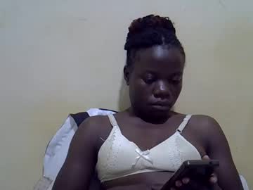 Squirting cam girl Queen_darling3 age 24 yrs live now