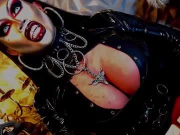 Queendomcum6 • mistress • hell!! • public