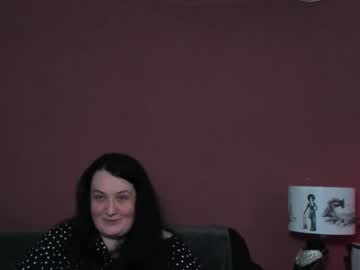 Queenofhaze • mistress • The Fetish Land • public