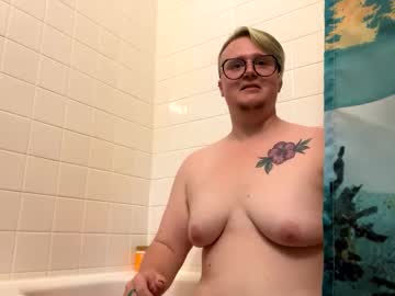 Queerlyjaz • trans • Oregon, United States • public