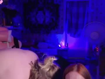 Radiantsxtwo, 25 years old, Goal: ?? The massage of the shoulders with butter or lotion? #cute #new #c2c #18 #lovense - Next Goal: ?? Currents on the neck?, webcam photo