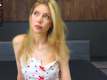 Rainauge, 19 years old, 16/99/333 (FAV) ? spoil me? // Goal: under skirt // #blonde #teen #new #skinny #feet, webcam photo
