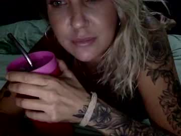 Squirting cam girl Ramjetkel age 45 yrs live now