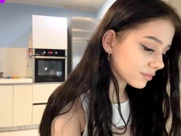 Randiburt, 18 years old, Luna is here!! NEW MENU !  Goal: show eyes and suck fingers  :)  #new #teen #18 #shy #student [53 tokens remaining], webcam photo