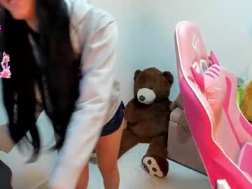 Raquell_cutee, 19 years old, 100% Naked [332 tokens left] Hi guys I have a new toy and I want to try it?? #cute #new #latina #submissive #anal, webcam photo