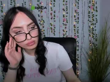 Raven_mist, make me happy [101 tokens left] #new #shy #cute #glasses #teen, webcam photo