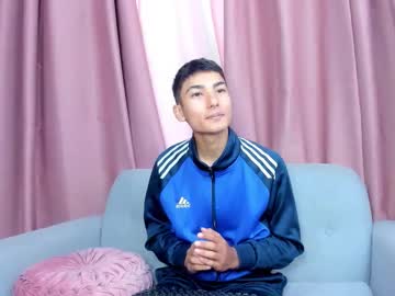 Raven_yees, 19 years old, GOAL: get naked baby show ur body [240 tokens remaining] Welcome to my room! #18 #new #twink #cum #young, webcam photo