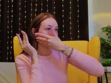 Rayegarlinger, 18 years old, Hi im Tracy ^^ goal -  KISS YOU REALLY CLOSE? !!! Im #new here #18 y.o and pretty #shy now. Im #skinny but i have a #bigass and hope you like that. my second stream today ?? [15 tokens remaining], webcam photo