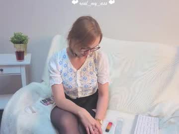 Feet Cams Live model Real_my_ass, age 21 streaming Foot Fetish VR