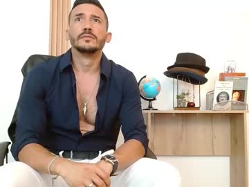 Muscle cam star Reiko_85_, 40 yrs