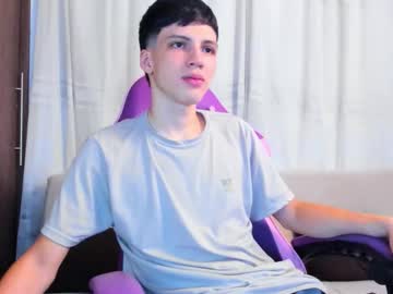 Live cam boy Rich4rd_, 19 yrs – Hot Male Cams