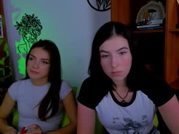 Rose_style, 18 years old, GOAL: Dance [300 tokens remaining] Welcome to my room! #feet #shy #cute #teen #new, webcam photo