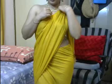Hairy cam model Rosydoll666, 28 yrs live now